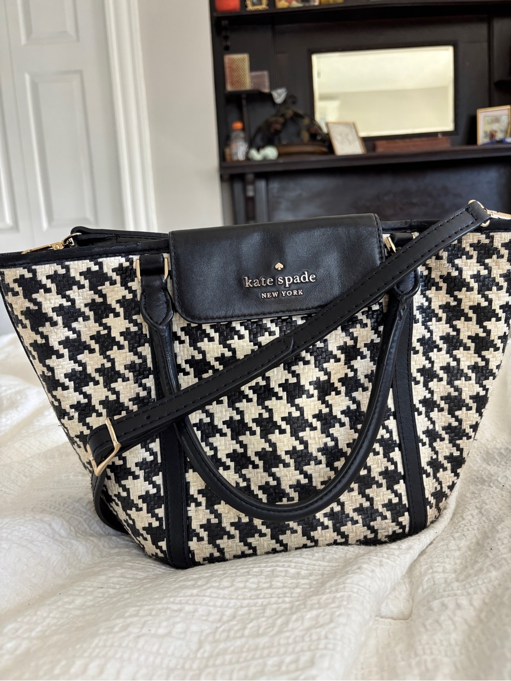 Kate Spade Cruise Woven Houndstooth Straw Medium Tote Black Leather Gold Metal